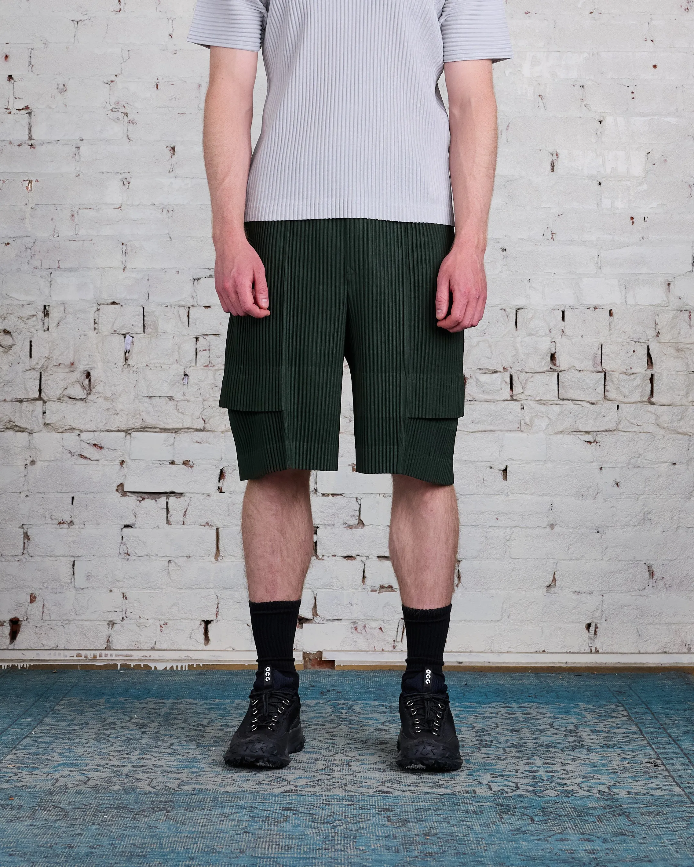 HOMME PLISSÉ ISSEY MIYAKE Pleats June Cargo Short Deep Green