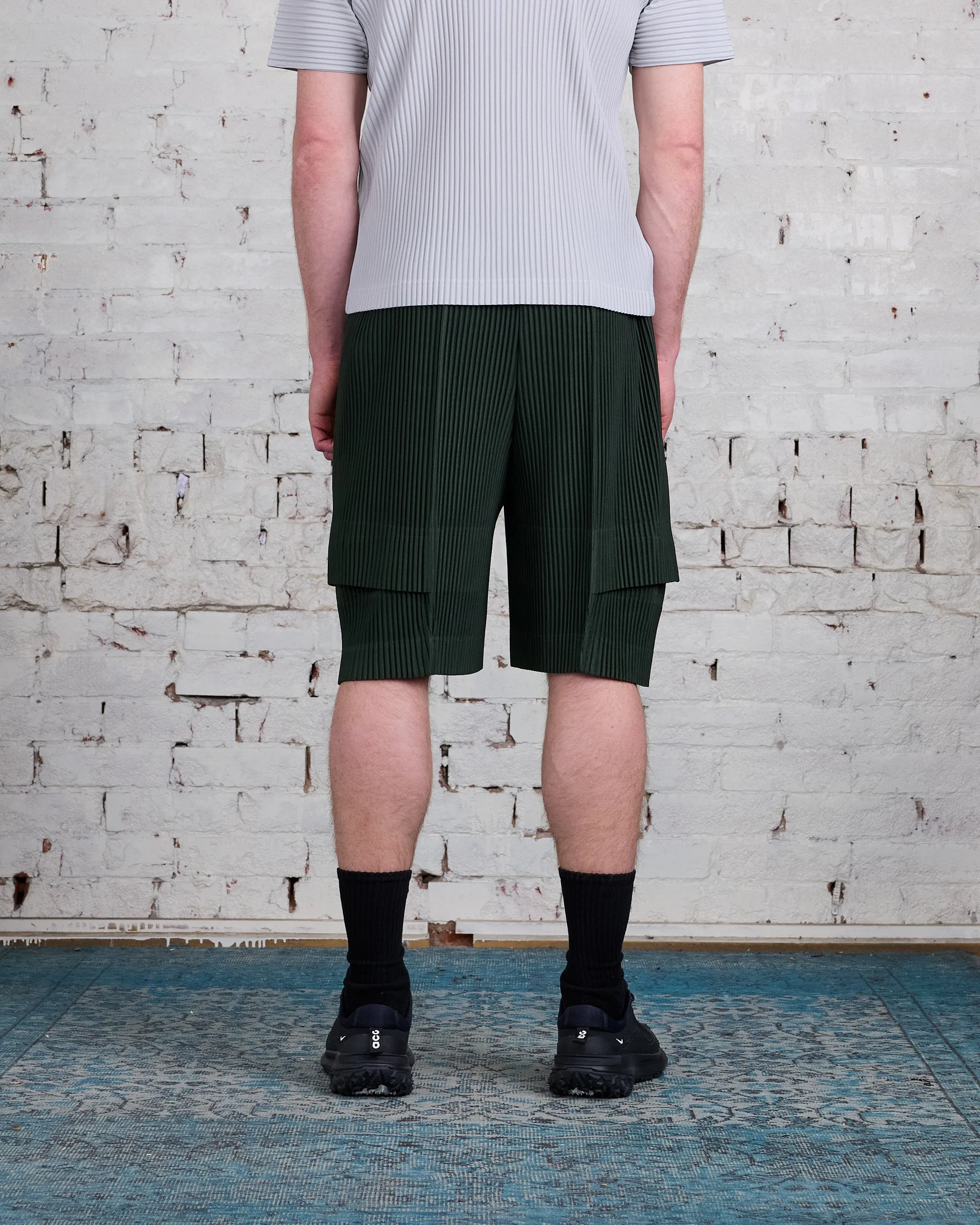 HOMME PLISSÉ ISSEY MIYAKE Pleats June Cargo Short Deep Green