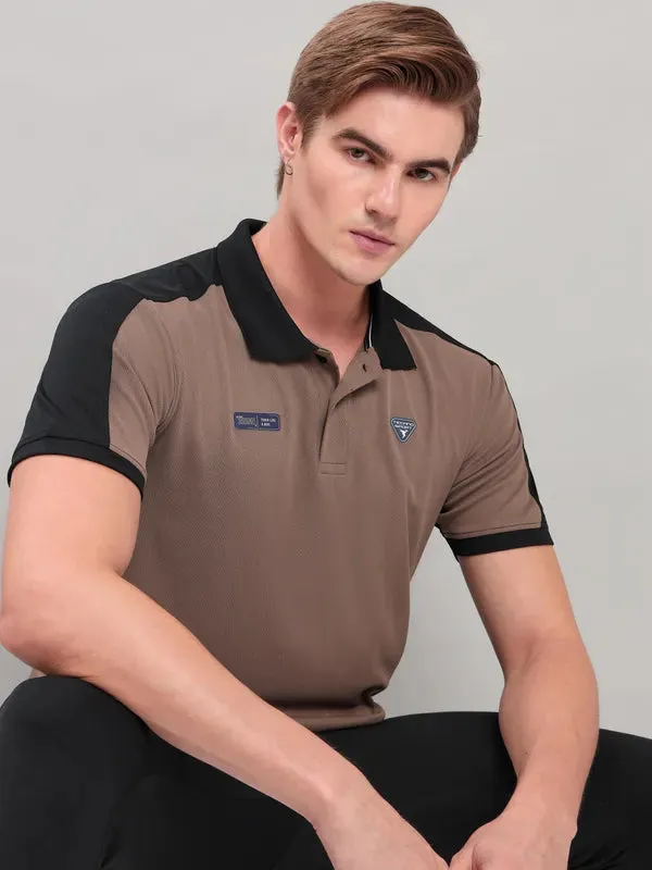 Men Colorblock Slim Fit Polo T-shirt with TECHNO COOL 