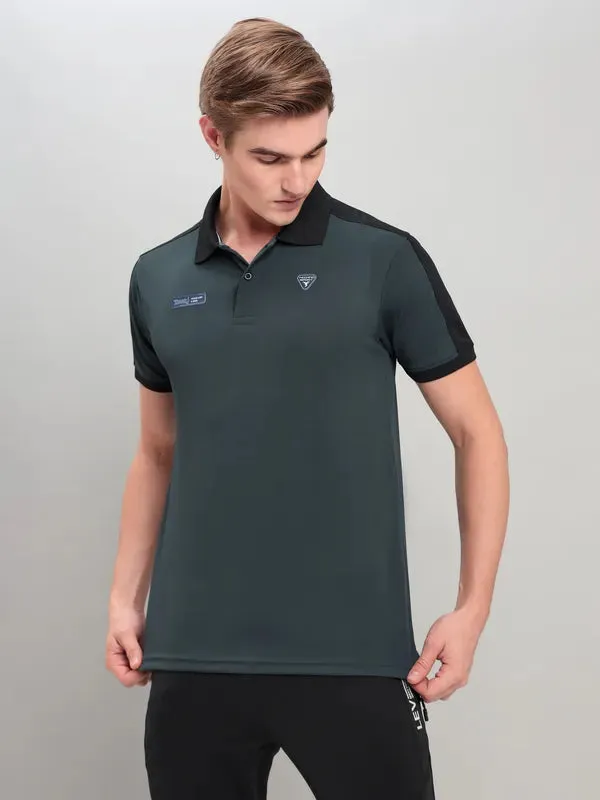 Men Colorblock Slim Fit Polo T-shirt with TECHNO COOL 